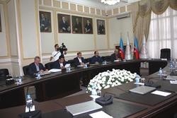 جلسه مدیرعامل با رئیس کمیسیون بهداشت مجلس آذربایجان